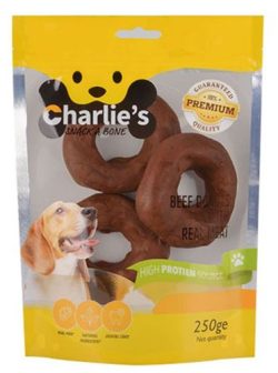 חטיף צ`רליז דונאט בקר עטוף בשר כבש 250 גרם Charlie's